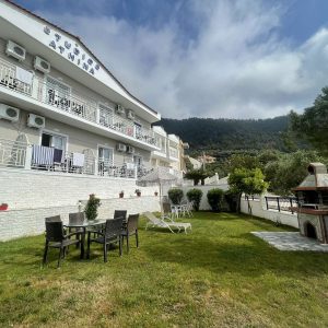 Атина Студиос - Голден бич